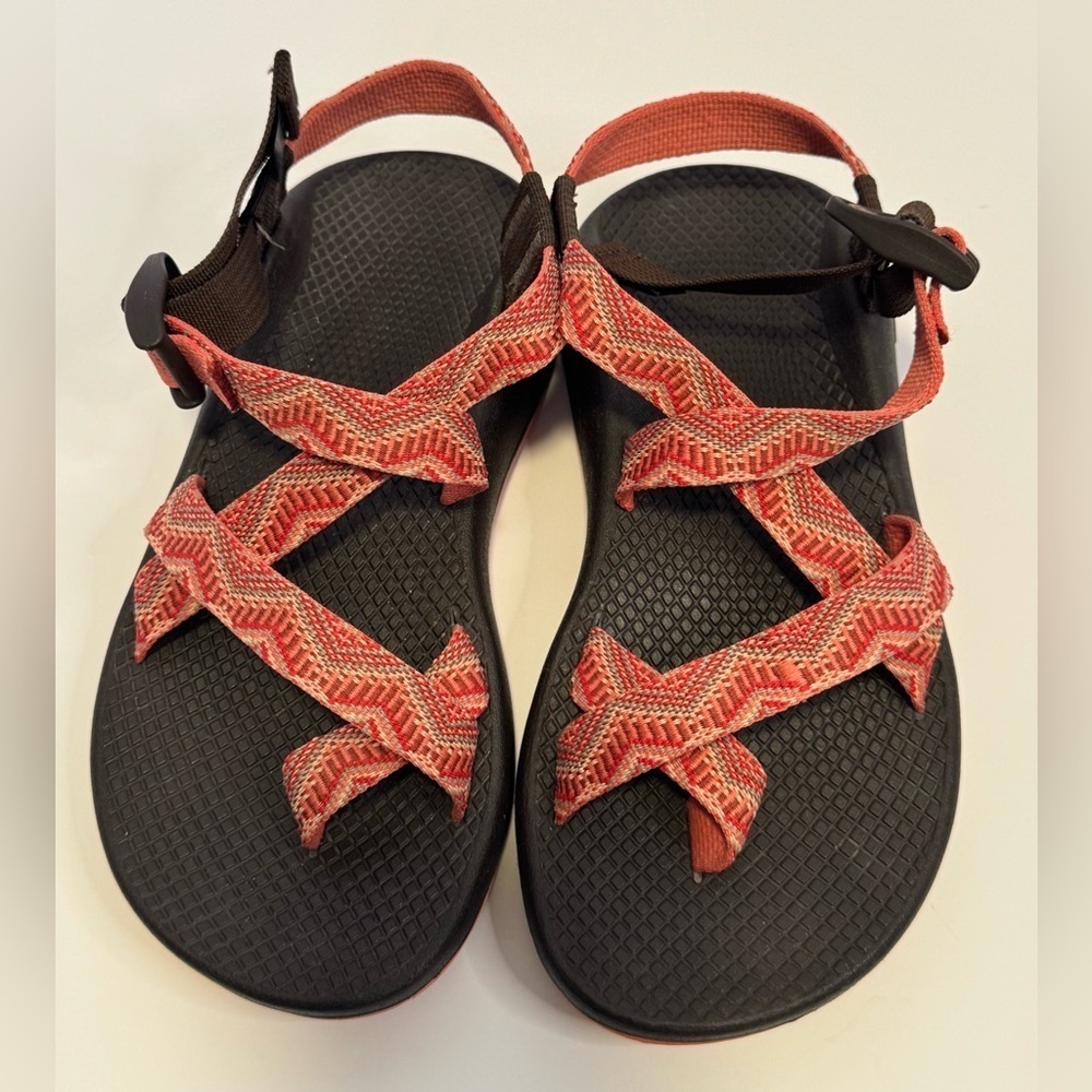CHACO womans size 6 orange and pink